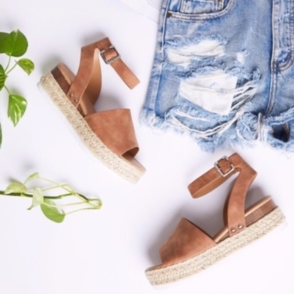 Shoes - Tan Platform Espadrilles